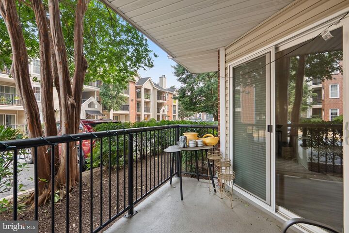 Property Photo:  3311 Wyndham Circle 1192  VA 22302 