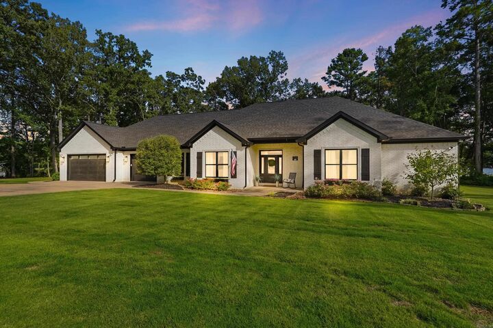 Property Photo: 8 Lea Lane AR 72126