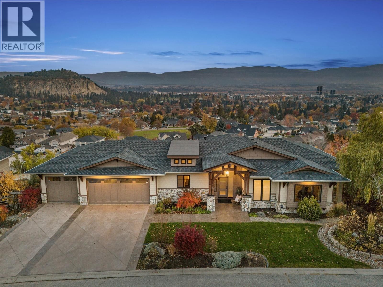 Property Photo: 747 Traditions Crescent BC V1V 2Y2