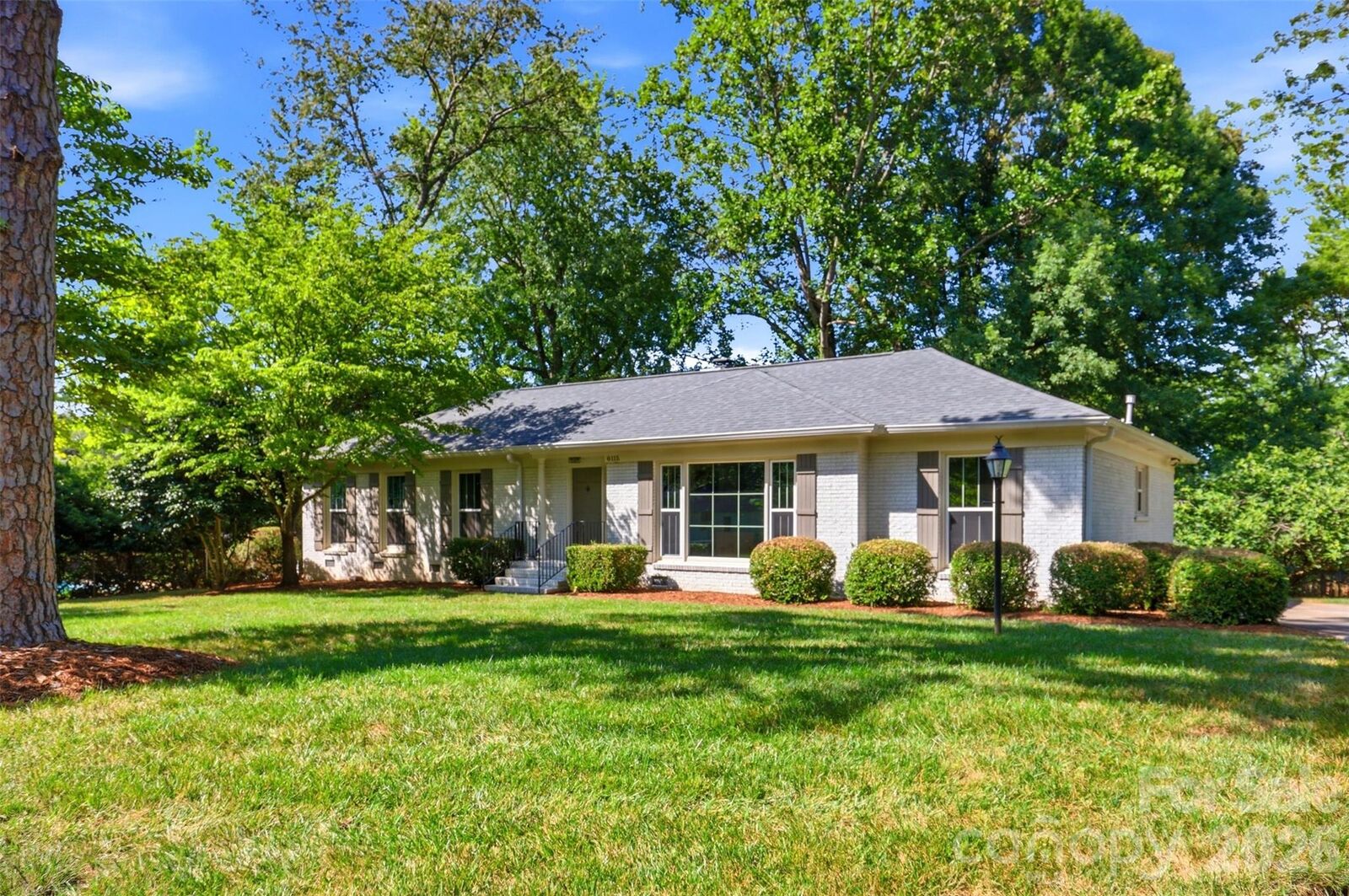 Property Photo: 8115 Knollbrook Drive NC 28270