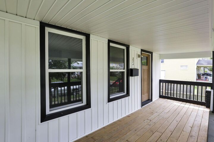 Property Photo: 224 N Oakley Avenue OH 43204
