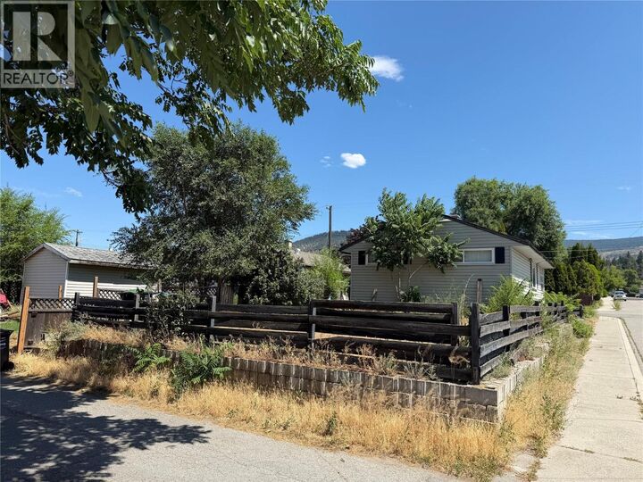 Property Photo:  1297 King Street  BC V2A 4S9 