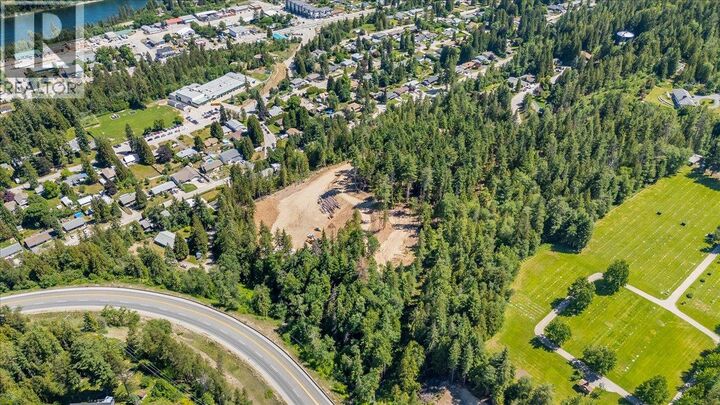 Photo de la propriété:  1110 23rd Street  BC V1N 3A6 