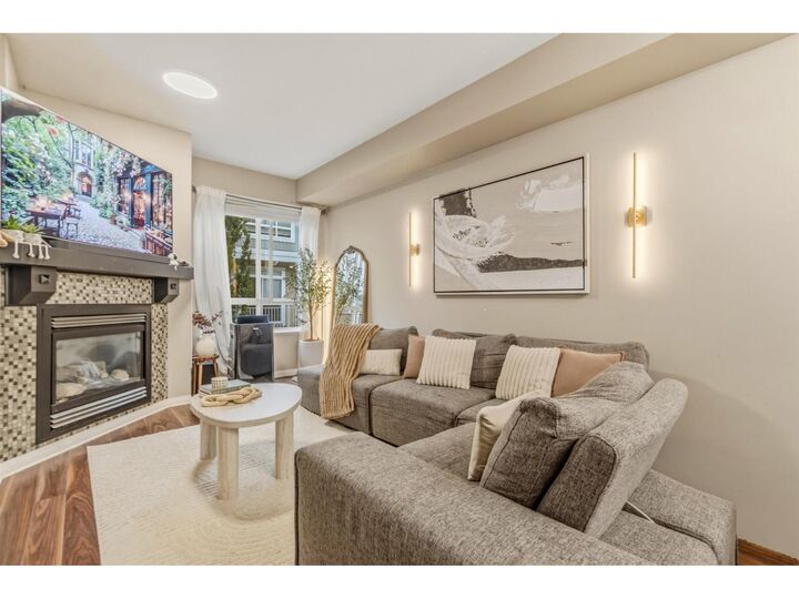 Property Photo: 15068 58 Avenue 19 BC V3S 9J9