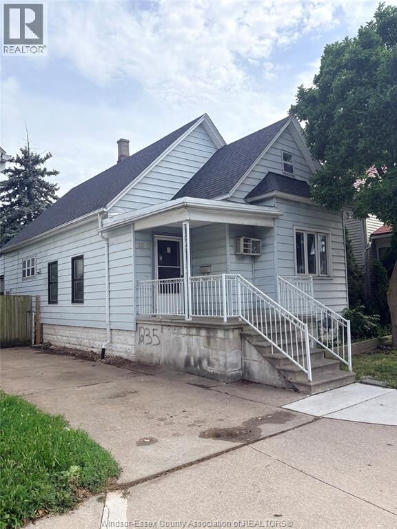 Property Photo:  1235 Erie Street East  ON N9A 3Z6 