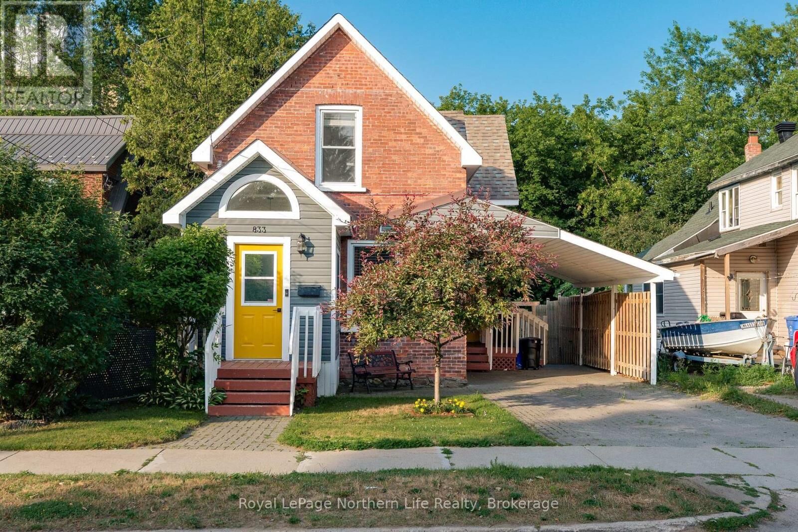 Property Photo: 833 McIntyre Street West ON P1B 3A2