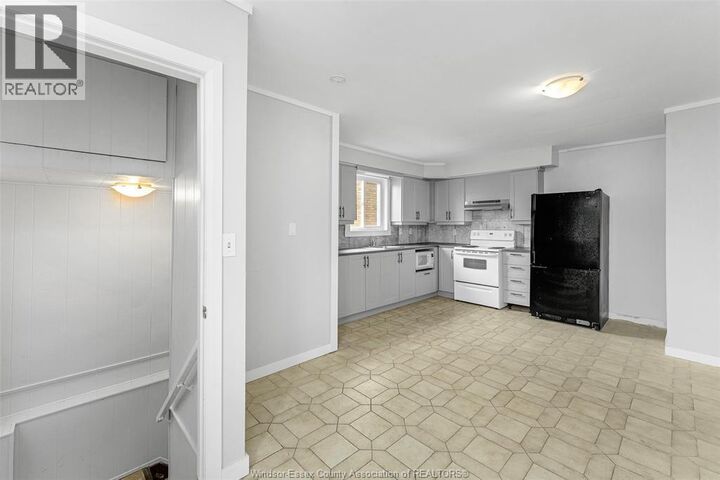 Property Photo: 759 Pierre Avenue 4 ON N9A 2K4