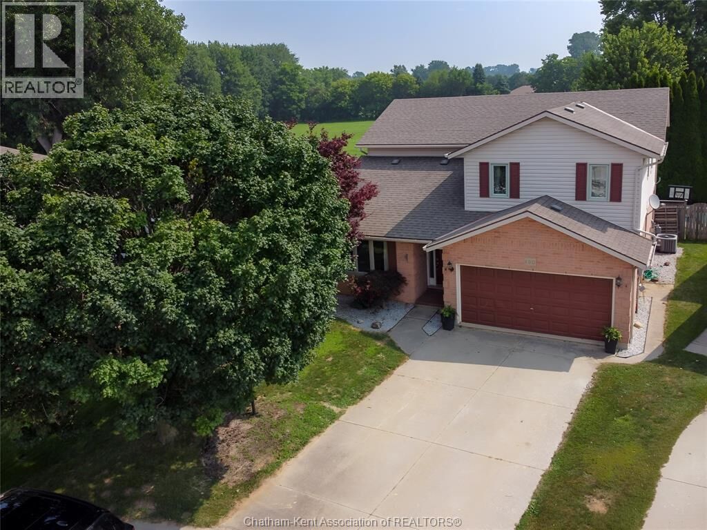 Property Photo: 90 Northern Pine Place ON N7L 5K2