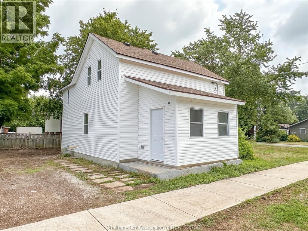 Property Photo:  47 Parr Street  ON N0P 1A0 
