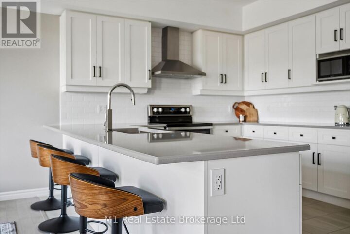 107 Westra Drive 17 — photo 1