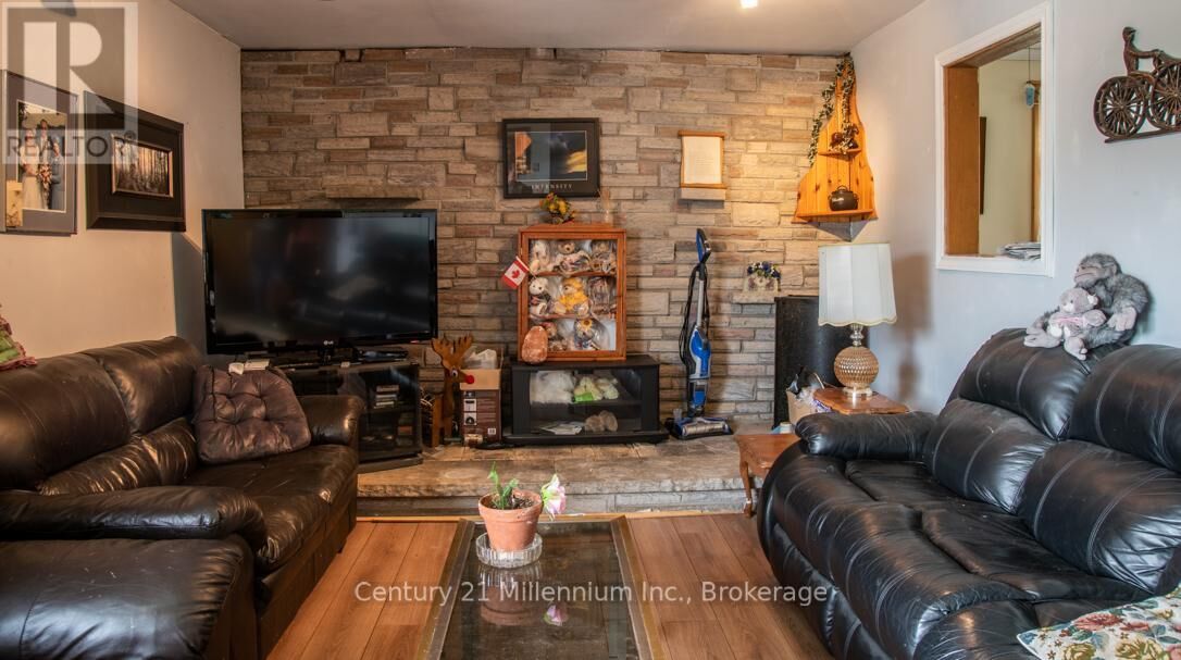 Property Photo:  504354 Grey Road 12 Road  ON N0C 1H0 