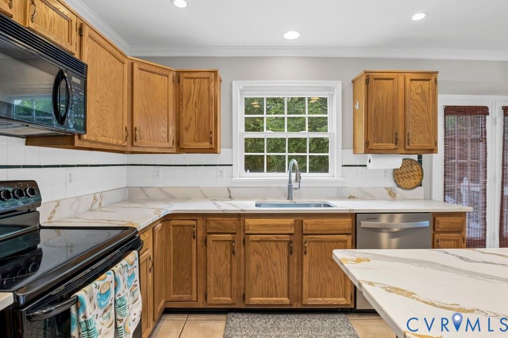 Property Photo: 9536 Hungary Woods Drive VA 23060