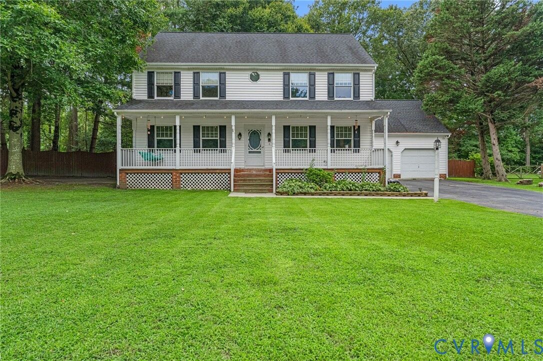 Property Photo: 8307 Briarthorn Court VA 23116