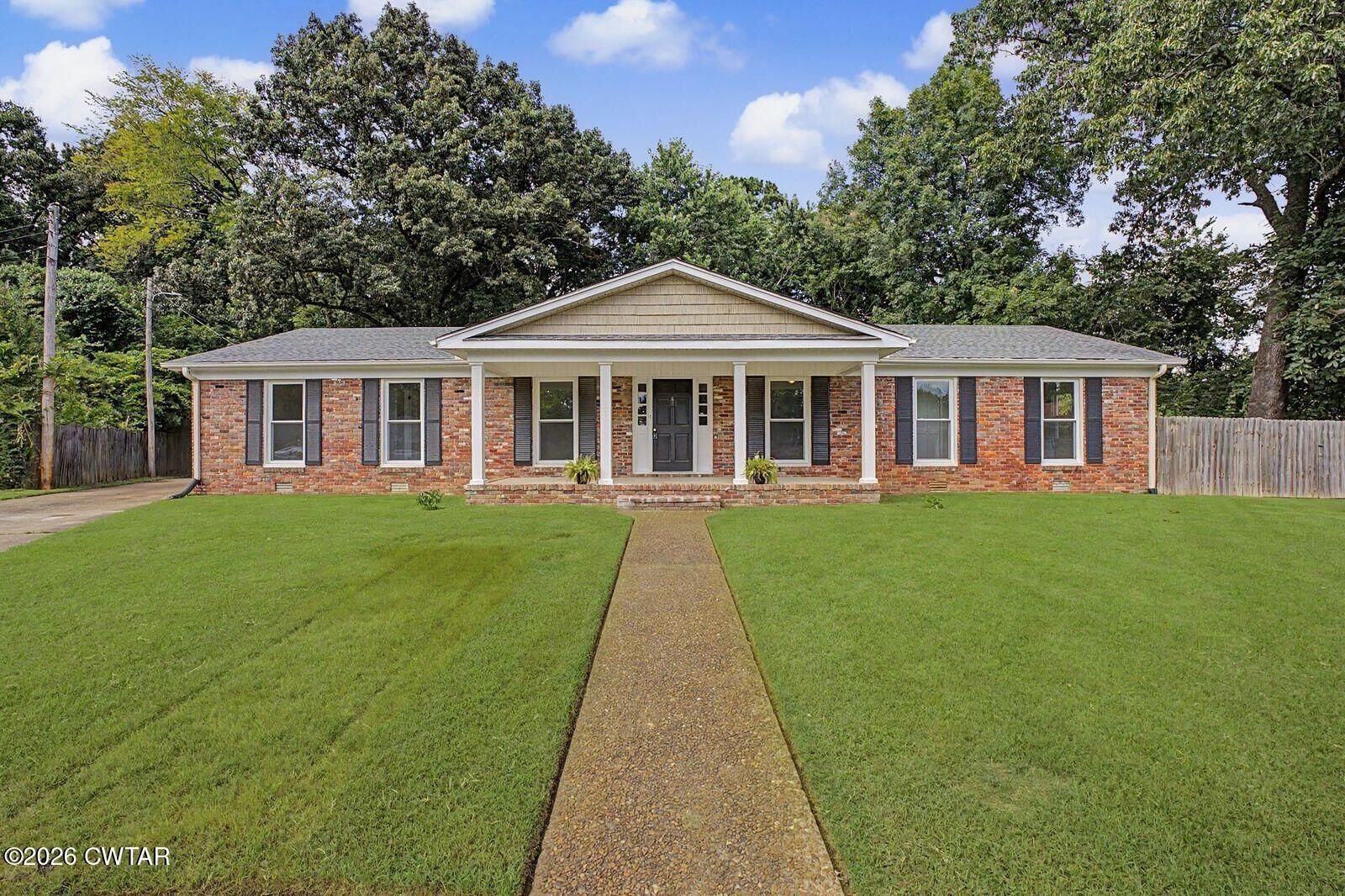 Property Photo: 148 Sunvalley Drive TN 38305