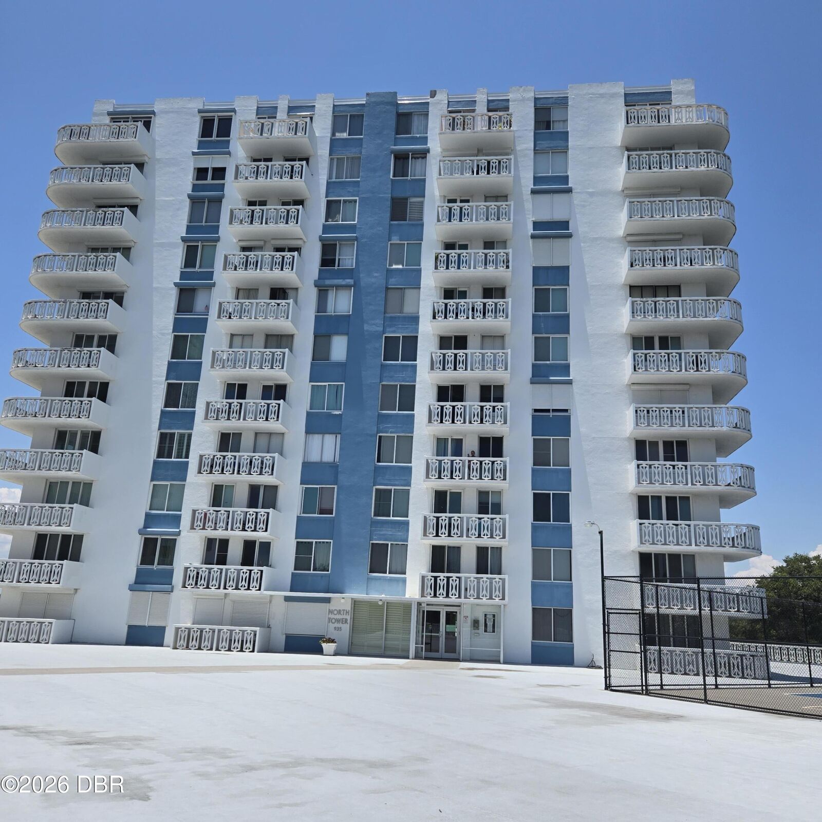 Property Photo:  935 N Halifax Avenue 308  FL 32118 