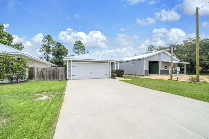 Property Photo: 220 Pines Street FL 32578