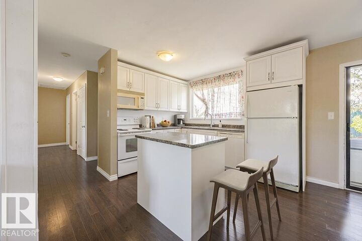 Property Photo: 9827 152 Street NW AB T5P 1X2