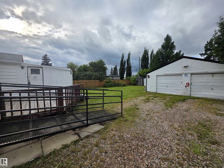 Property Photo: 4812 48 Avenue AB T9M 1Y4