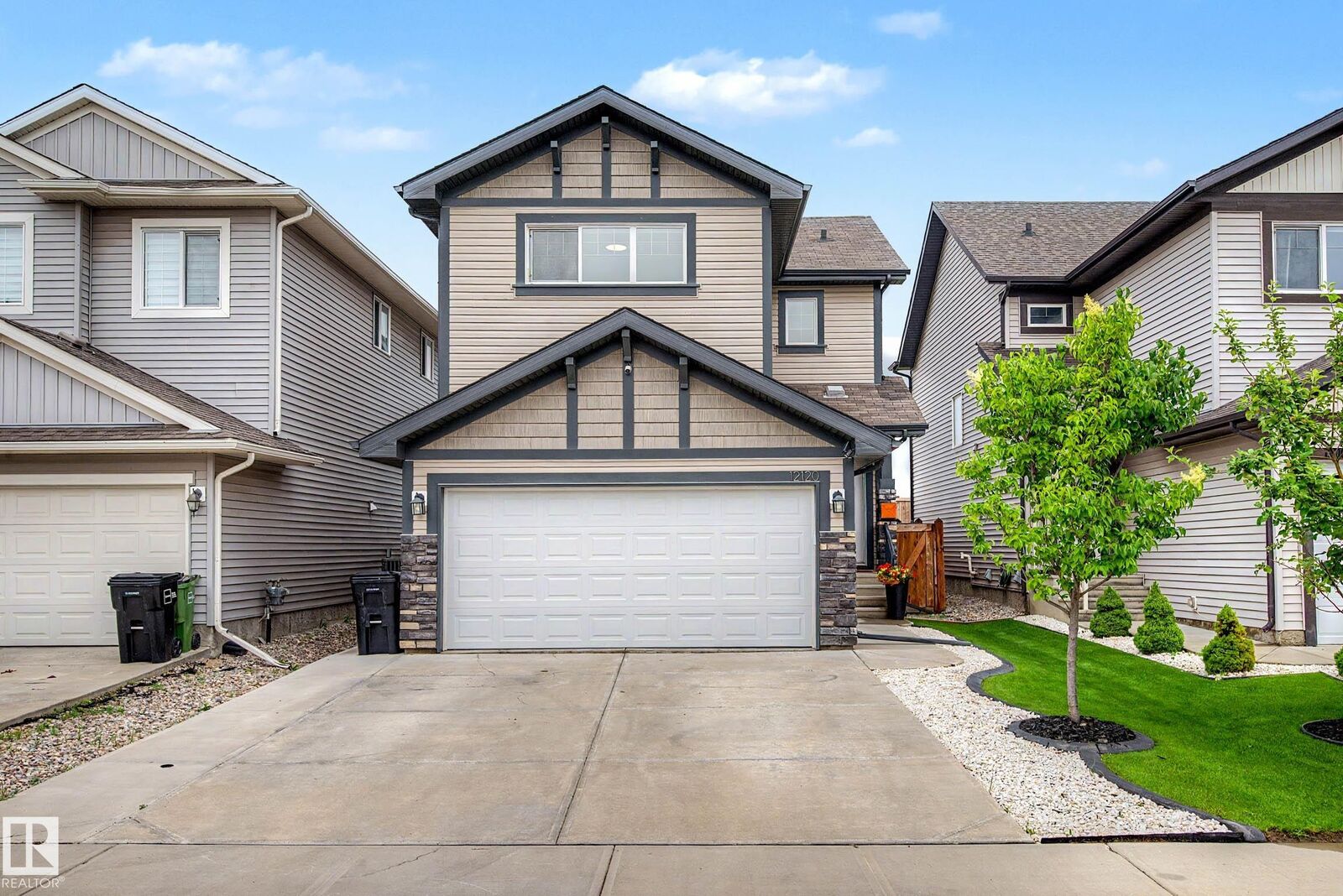 Property Photo: 12120 177 Avenue NW AB T5X 0L1