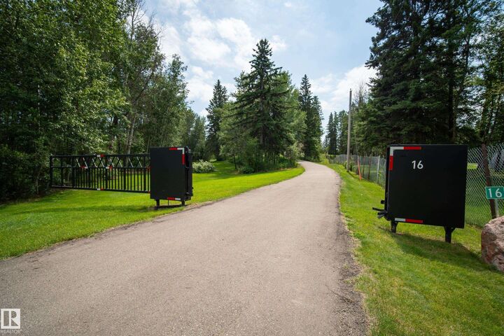 Property Photo:  51511 Rge Road 264 16  AB T7Y 1C7 