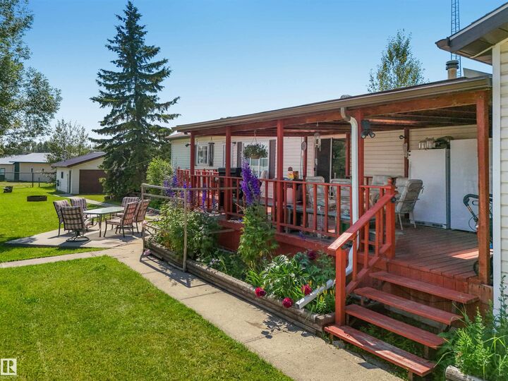 Property Photo: 4905 46 Avenue AB T7A 2A1