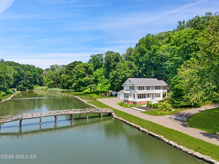 Property Photo: 31 Meadow Wood Drive CT 06830