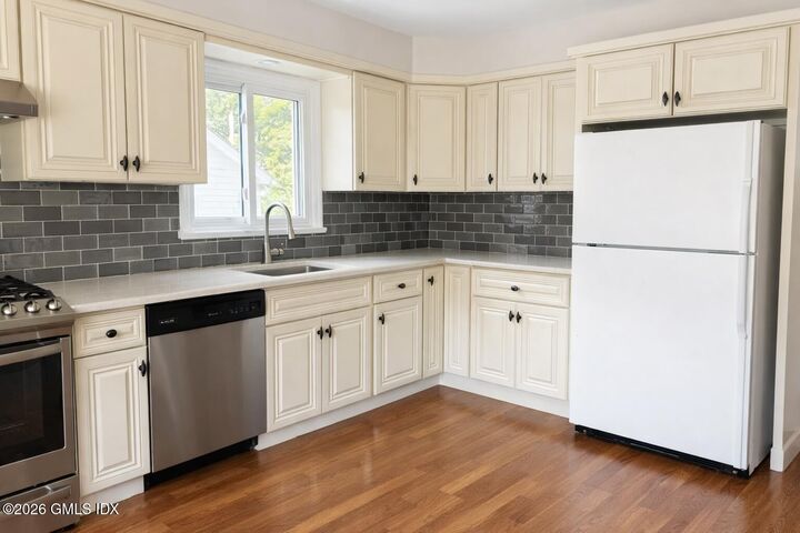 Property Photo:  1 Ellin Drive 2nd Floor  CT 06831 
