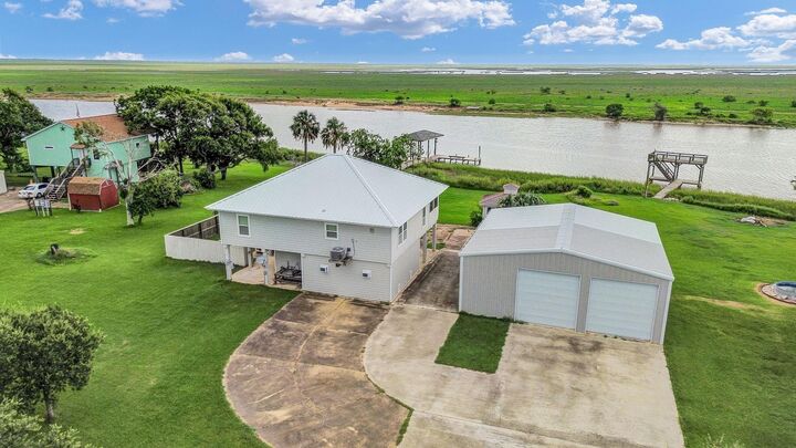 Property Photo: 5256 County Road 469 TX 77422