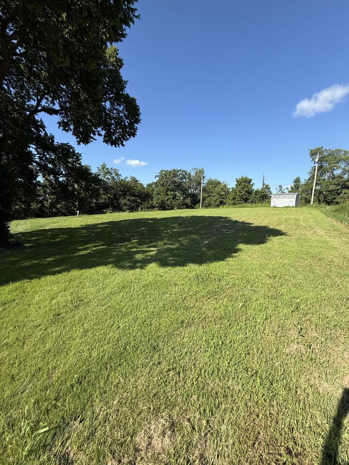 Property Photo: 220 Bracken Court KY 40601