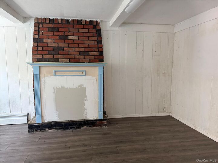 Property Photo: 124 Ridgewood Avenue NY 11742