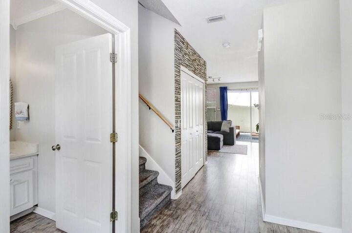 Property Photo: 9915 New Parke Road FL 33626
