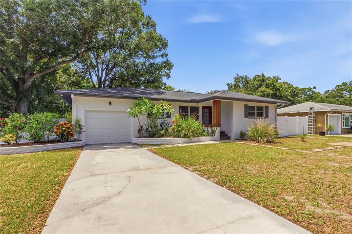 Property Photo:  10 S Orion Avenue  FL 33765 