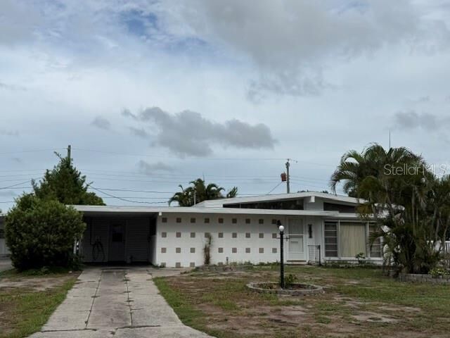 Property Photo: 1205 Princeton Avenue FL 34207