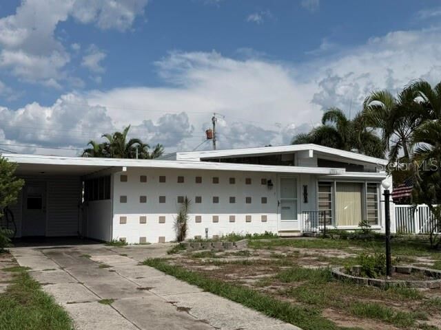 Property Photo:  1205 Princeton Avenue  FL 34207 