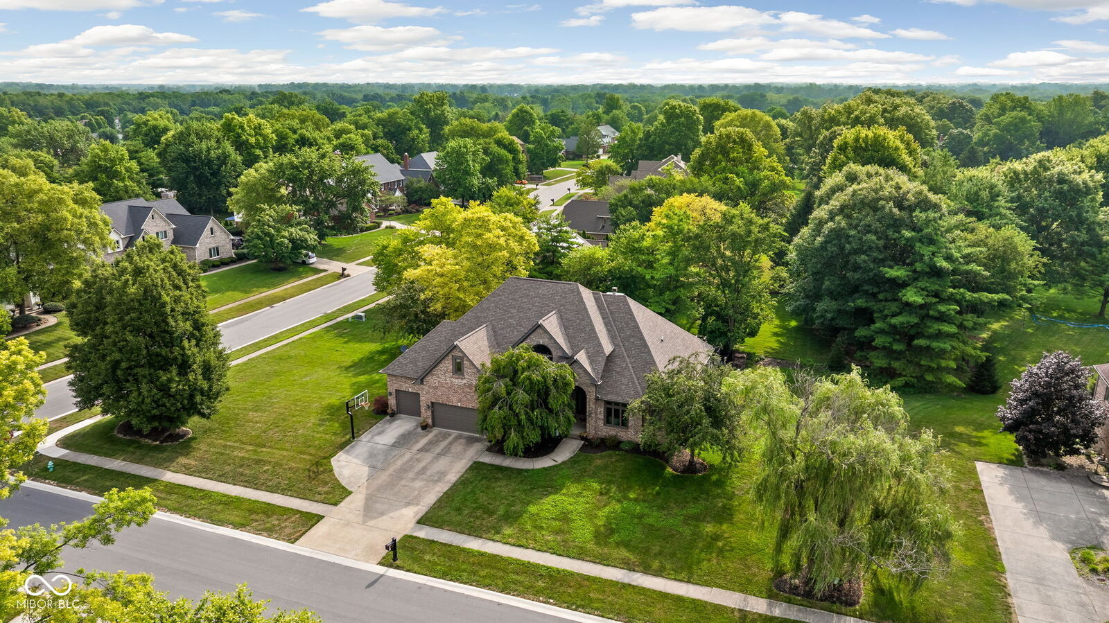 Property Photo: 9904 Oak Ridge Drive IN 46077