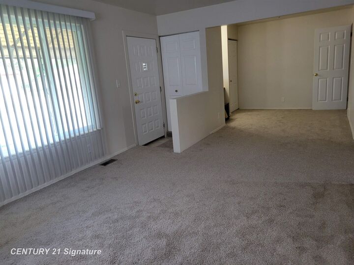 Property Photo:  2031 Chelan Street  MI 48503 