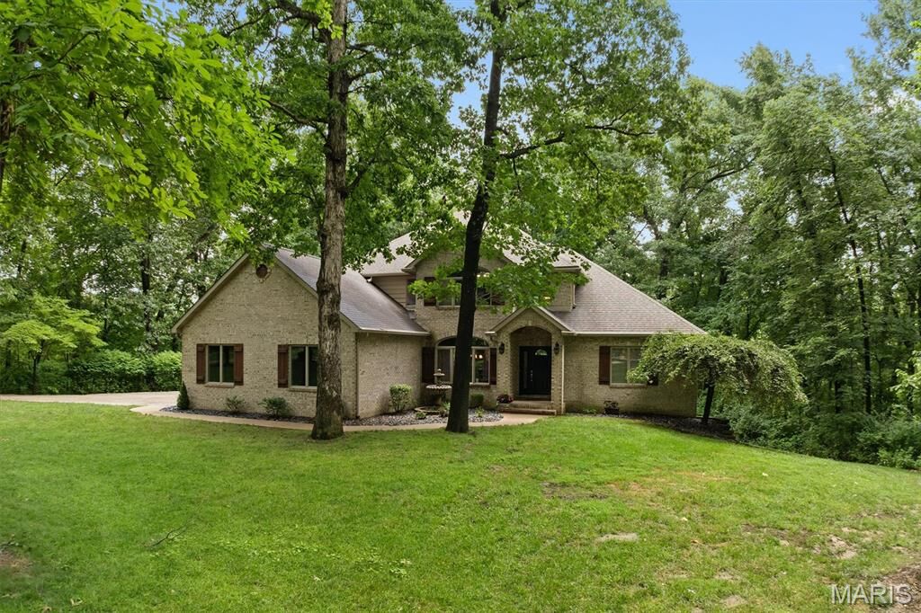 Property Photo: 694 Pleasant Ridge Road IL 62208