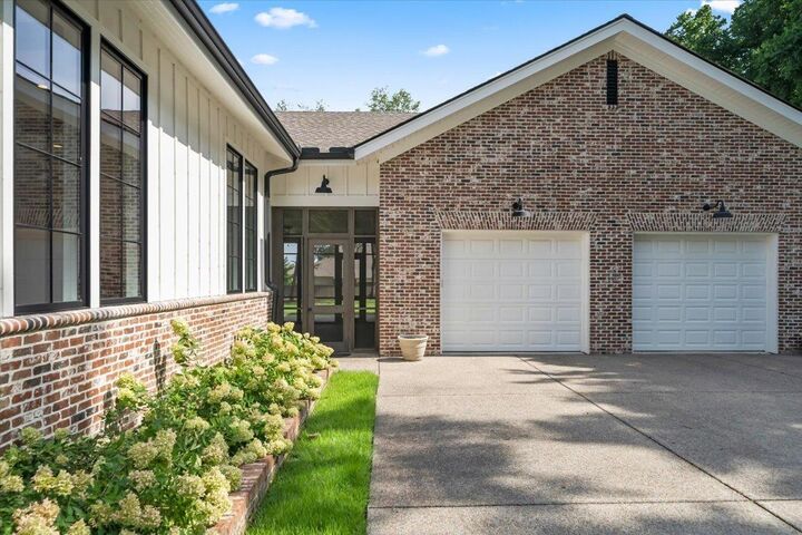 Property Photo:  2005 Keough Dr  TN 38017 