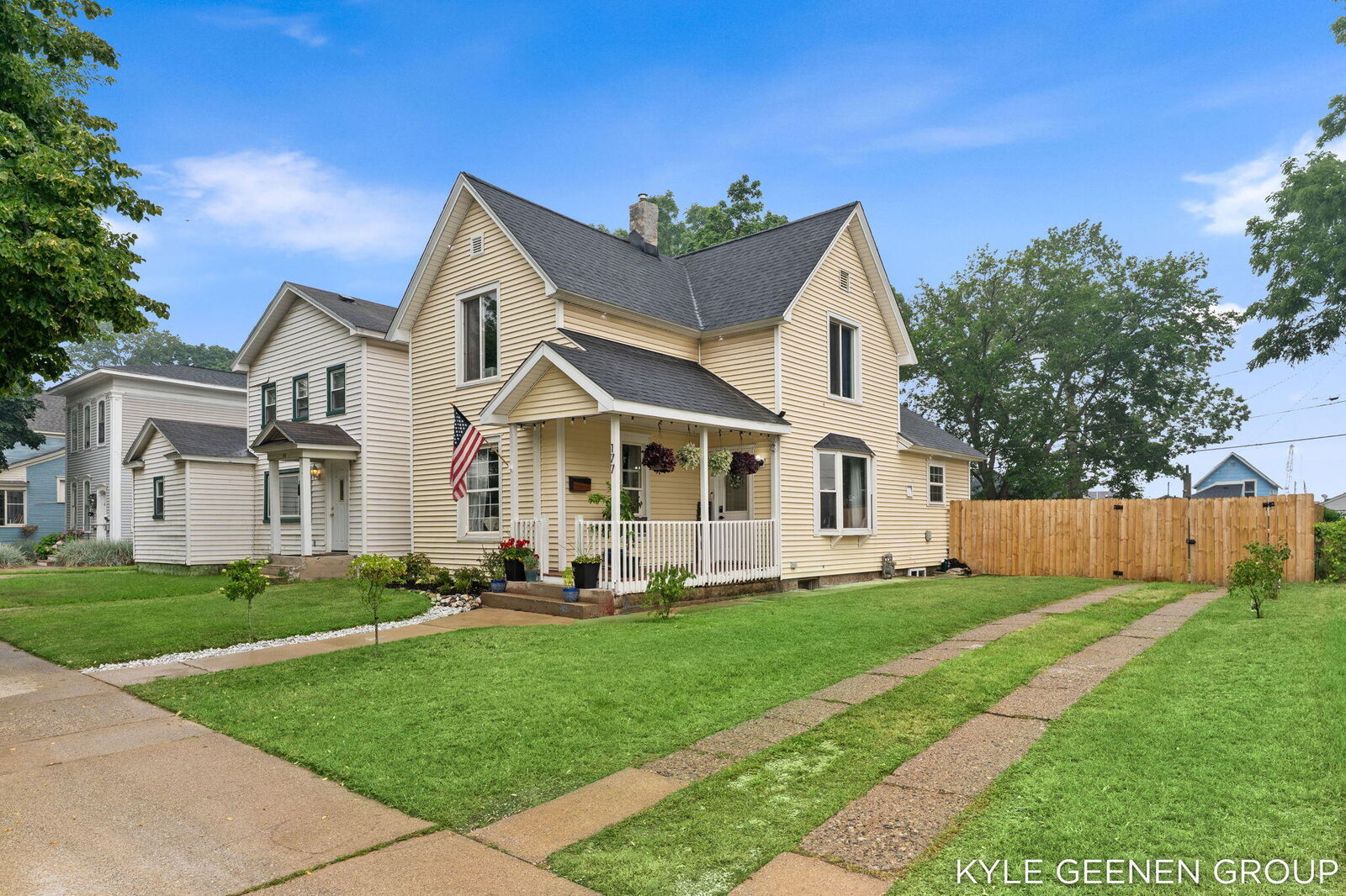 Property Photo: 177 W 9th Street MI 49423