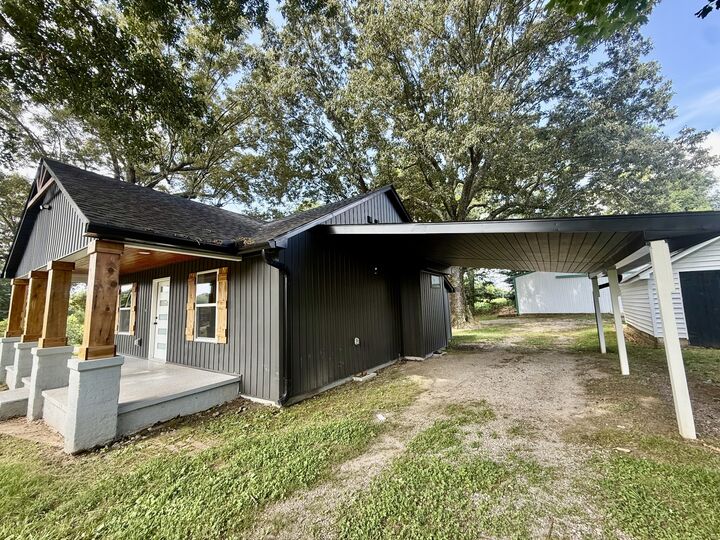 Property Photo: 1541 Summitville Rd TN 37355
