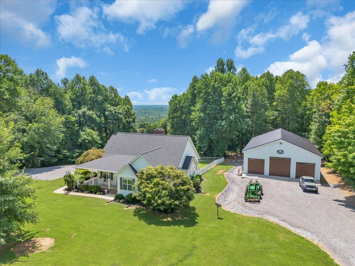 Property Photo:  937 Sally Parton Rd  TN 37190 