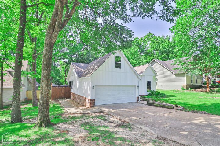 Property Photo: 1207 Hunters Run Cove AR 72401