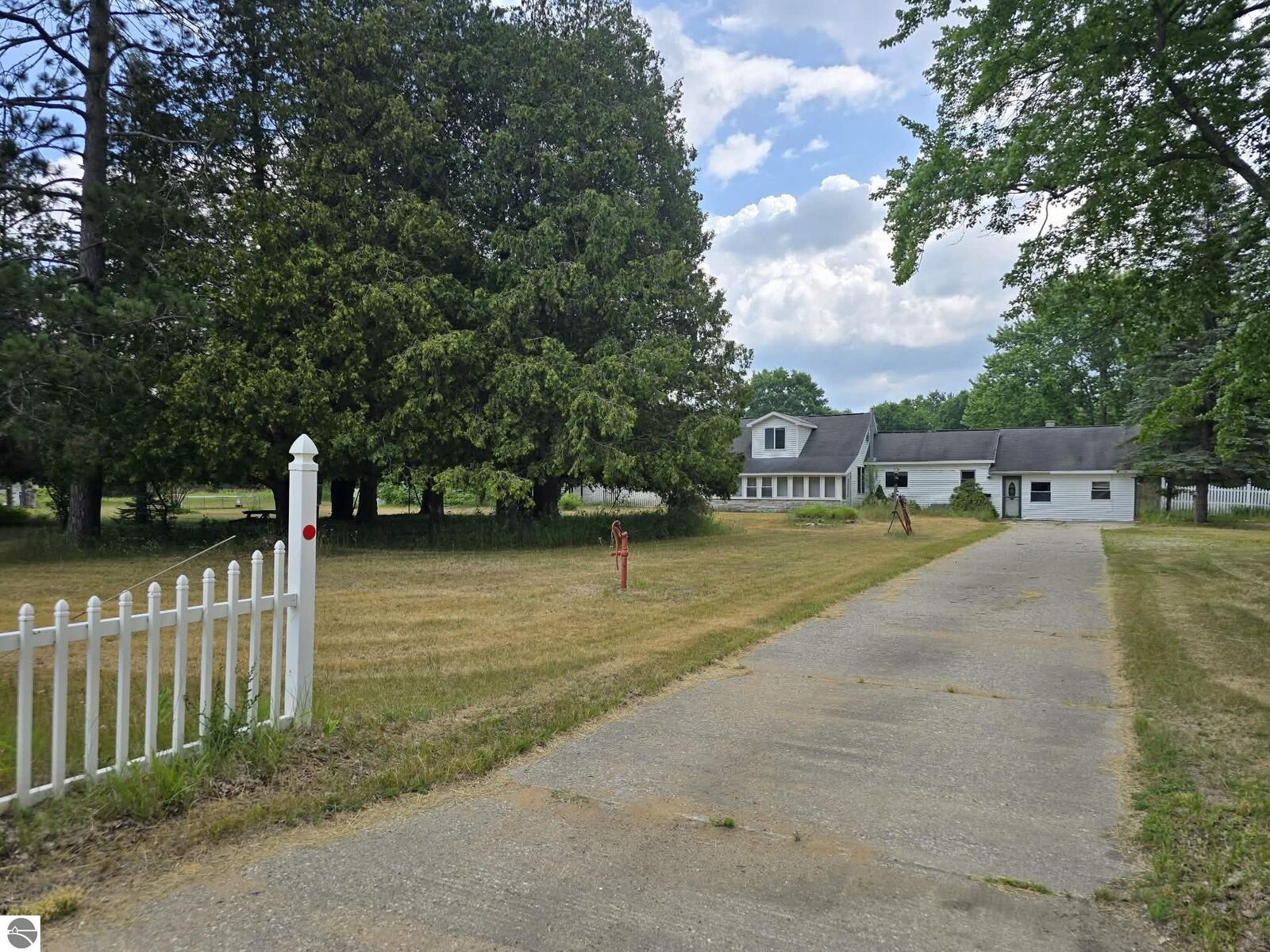 Property Photo: 14160 New Millpond Road MI 49307