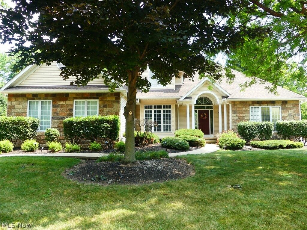 Property Photo:  7395 Hunting Lake Drive  OH 44077 