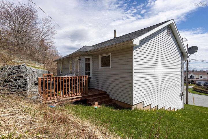 Property Photo: 4 Ocono Court NS B2W 5X6
