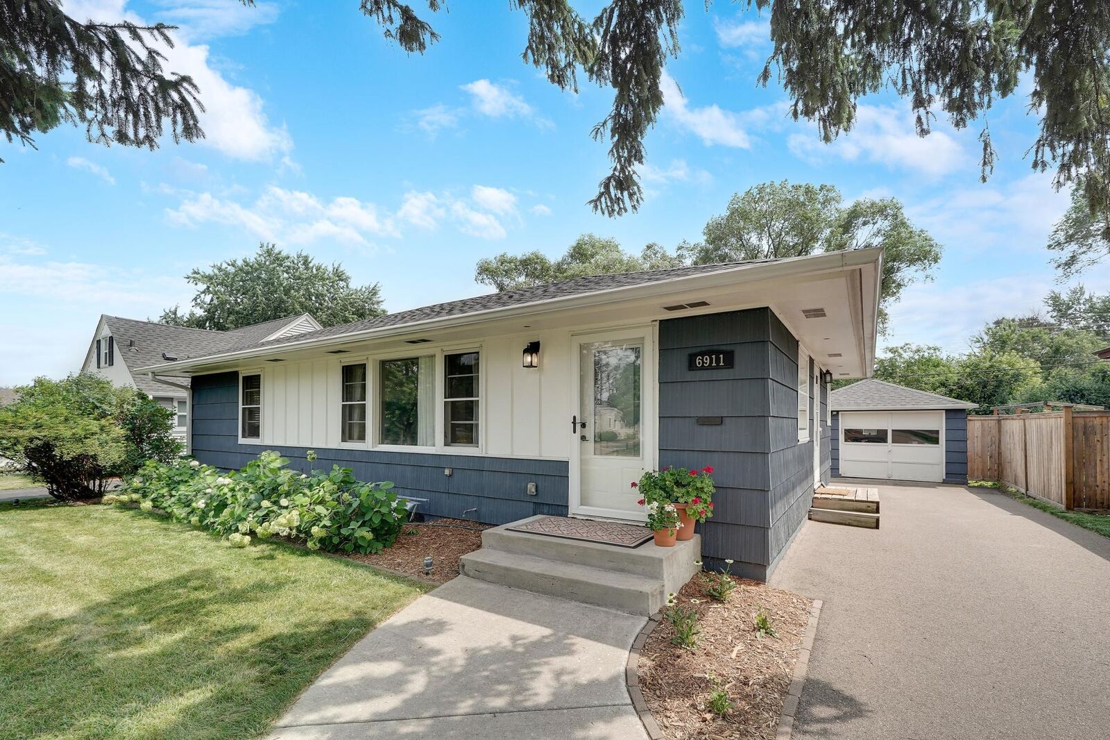 Property Photo:  6911 W 24th Street  MN 55426 