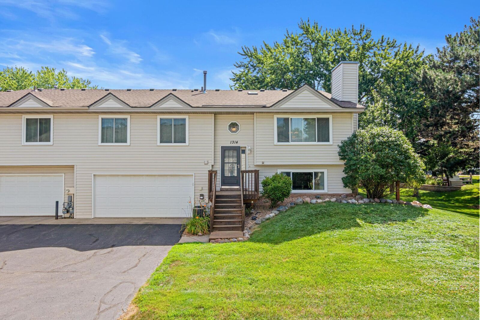 Property Photo:  1314 Deercliff Lane  MN 55123 