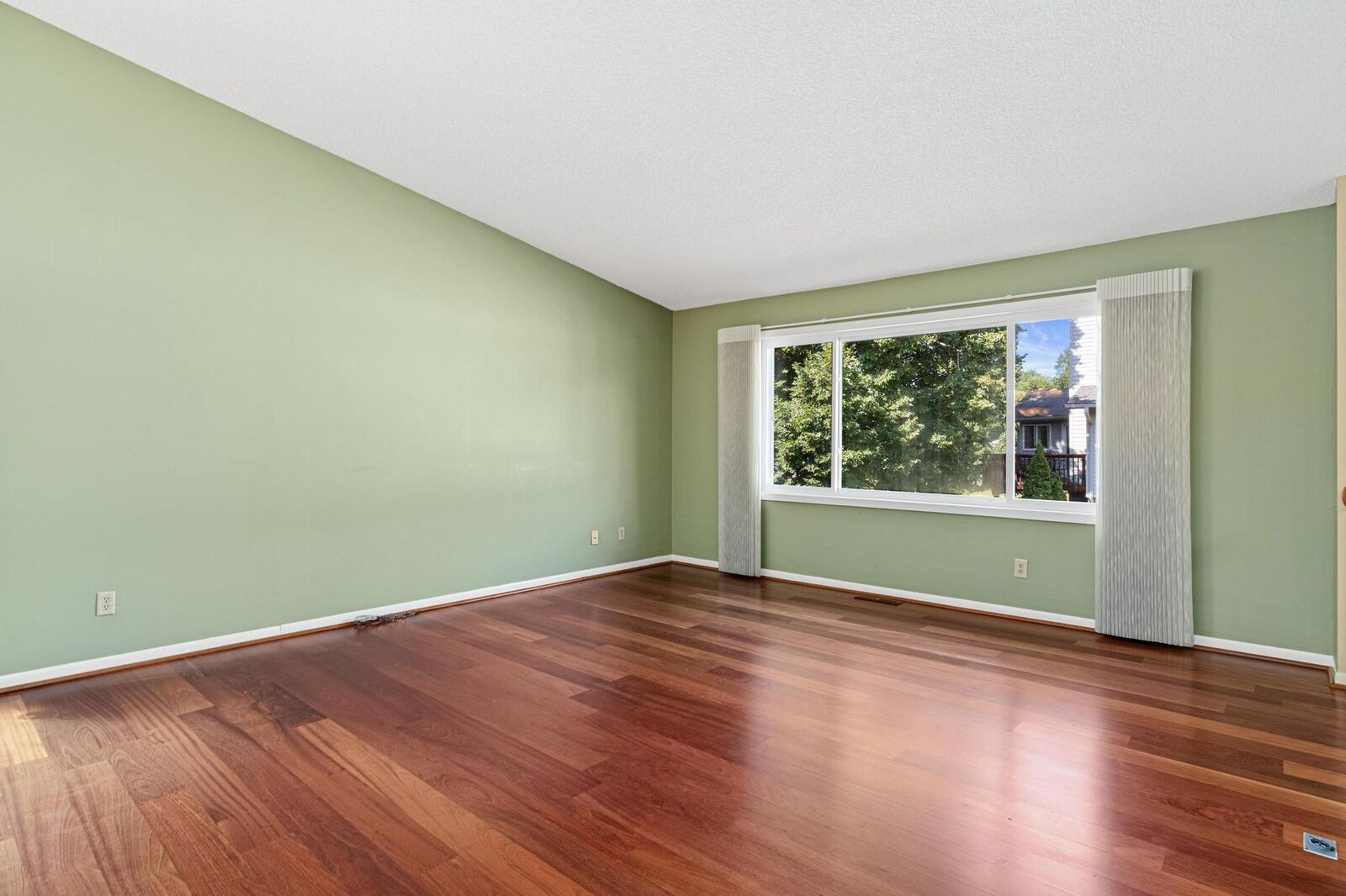 Property Photo:  1314 Deercliff Lane  MN 55123 