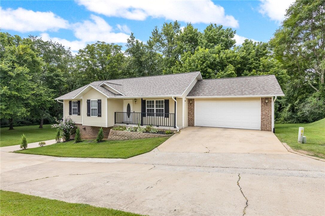 Property Photo:  808 Parkview Drive  AR 72601 