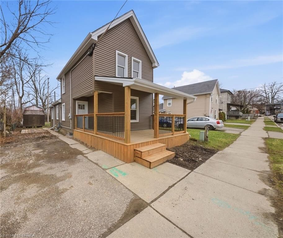 Property Photo: 17 Able Avenue ON N3S 2Y4